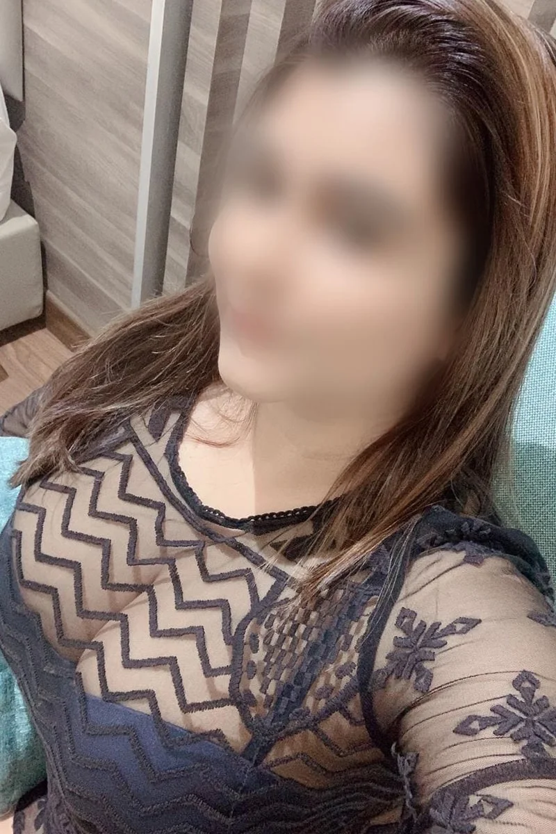 female Call Girls in Delhi