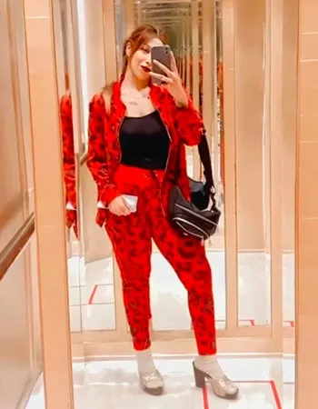 Call Girls service in Delhi